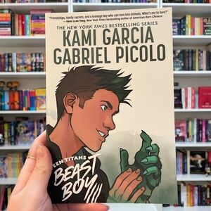 *BRAND NEW* DC Teen Titans Graphic Novel: Beast Boy